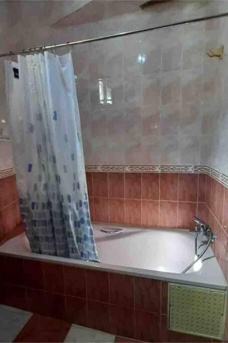 Apartment Oumnia 1 - City Center Tangeri Esterno foto