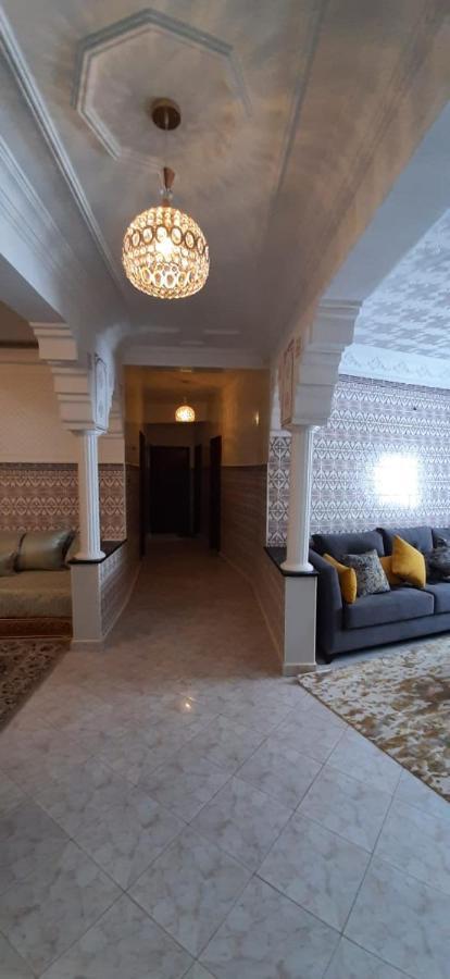 Apartment Oumnia 1 - City Center Tangeri Esterno foto