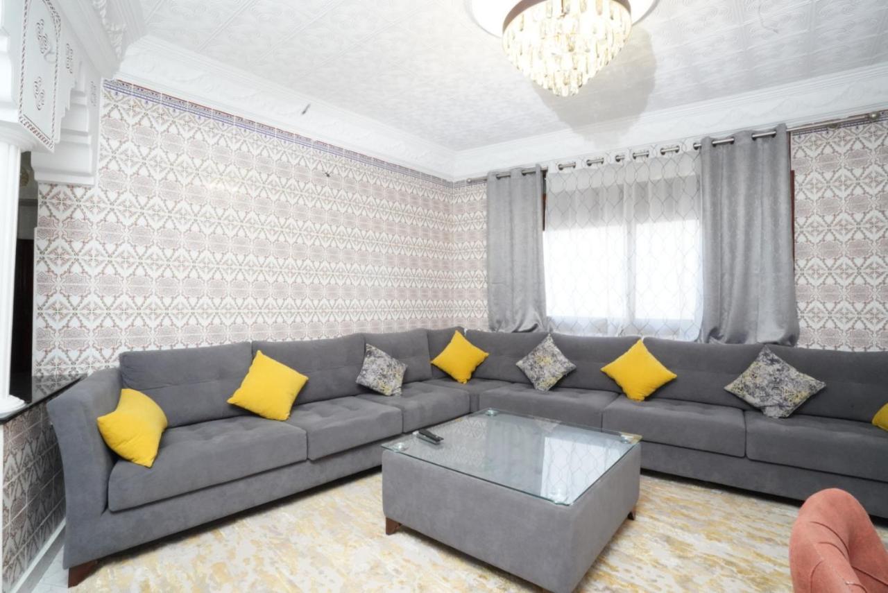 Apartment Oumnia 1 - City Center Tangeri Esterno foto