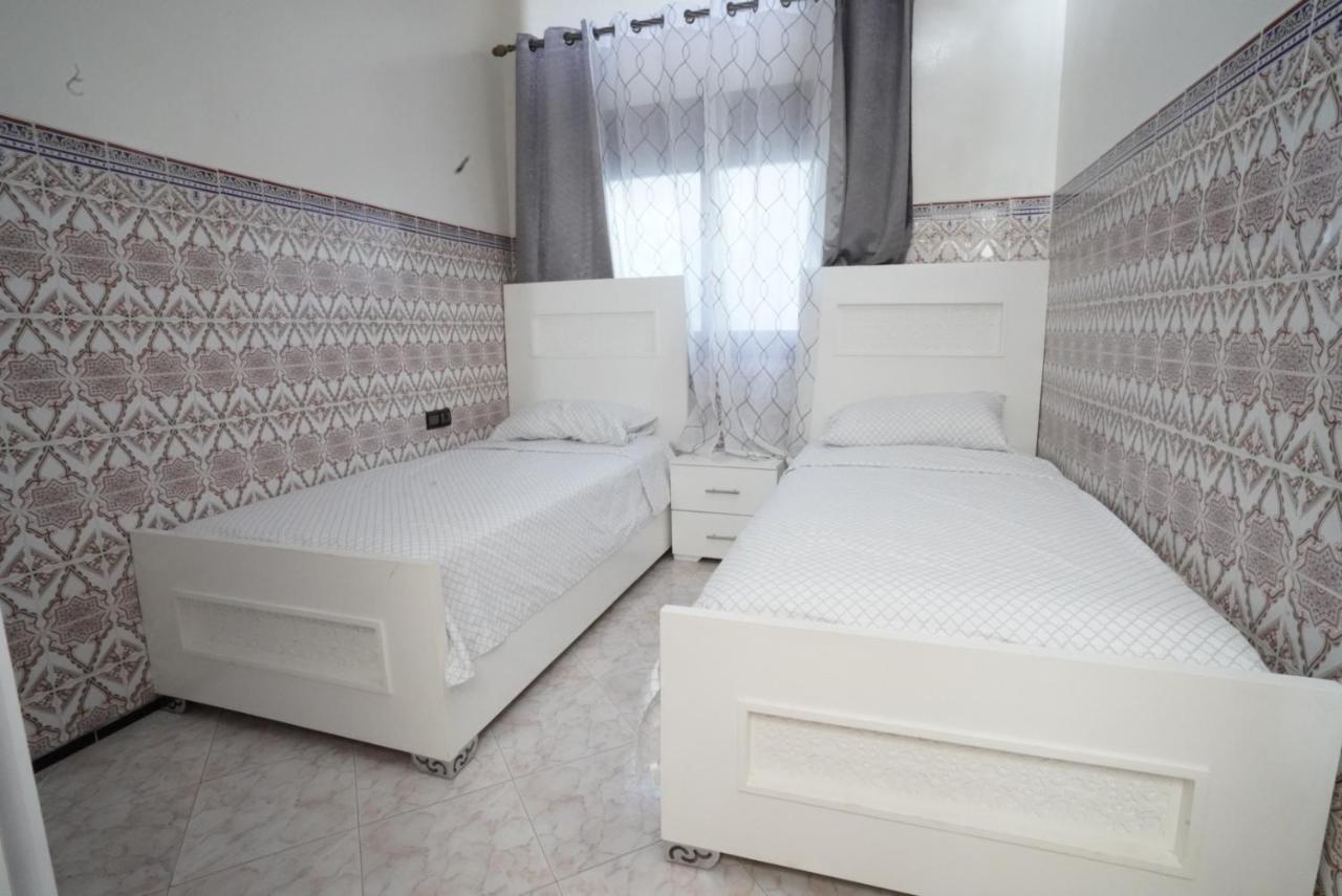 Apartment Oumnia 1 - City Center Tangeri Esterno foto