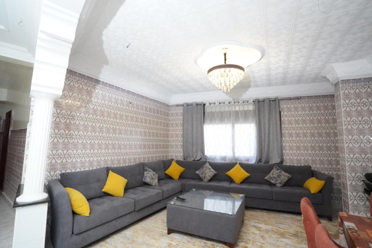 Apartment Oumnia 1 - City Center Tangeri Esterno foto