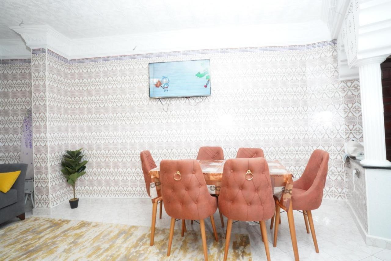 Apartment Oumnia 1 - City Center Tangeri Esterno foto